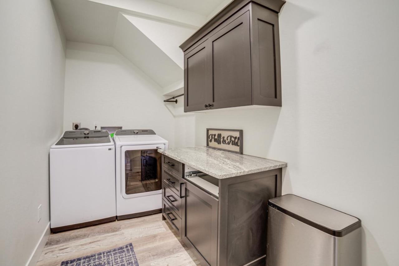 אשטון Teton Valley Getaway With Private Deck And Hot Tub! מראה חיצוני תמונה