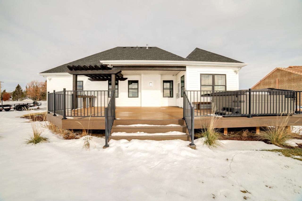 אשטון Teton Valley Getaway With Private Deck And Hot Tub! מראה חיצוני תמונה